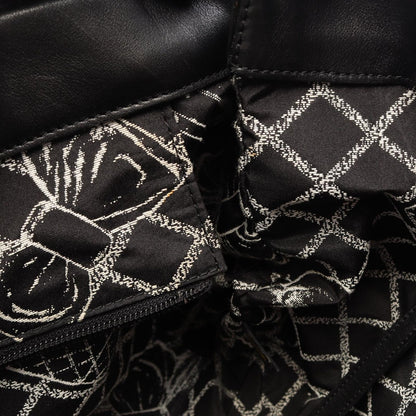 Chanel Tote Bag Essential Large Black White Leather GM — view 6