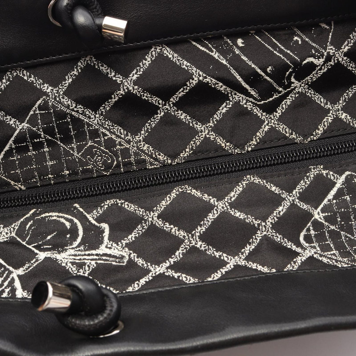 Chanel Tote Bag Essential Large Black White Leather GM — view 7