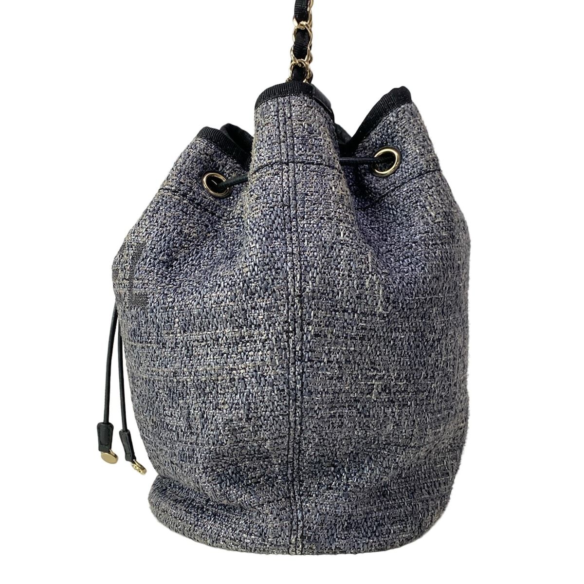 Chanel Shoulder Bag Deauville Navy Leather — view 4