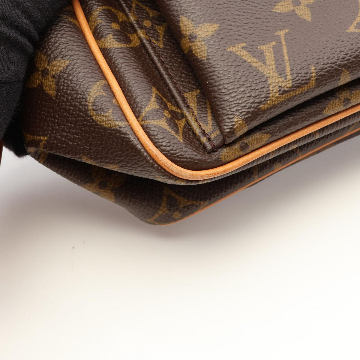 Louis Vuitton Shoulder Bag Viva-Cite PM Leather — view 7