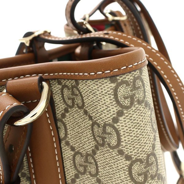 Gucci GG Emblem Medium Tote Bag — view 8