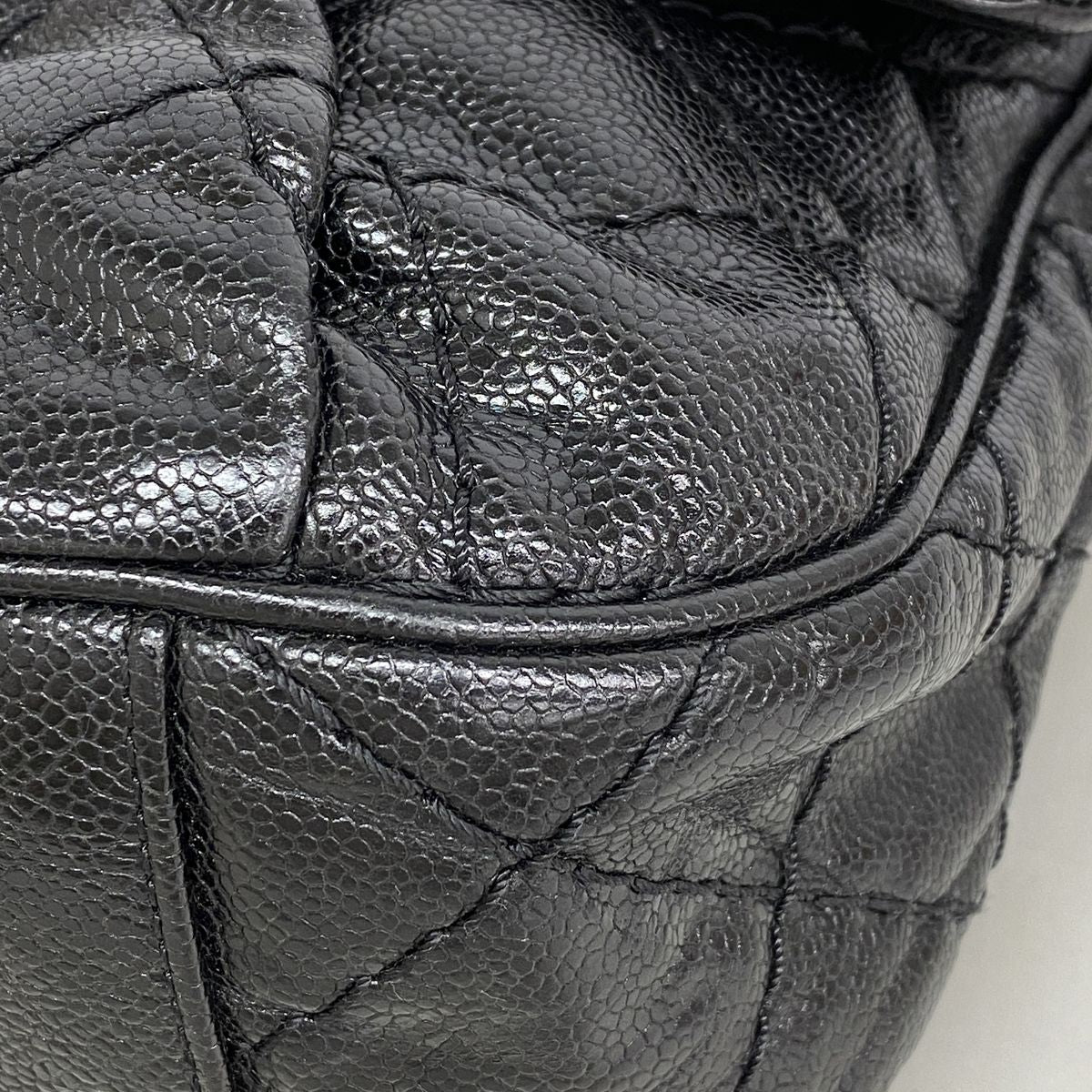 Chanel Shoulder Bag Quilted Caviar Leather Black Gold — view 6
