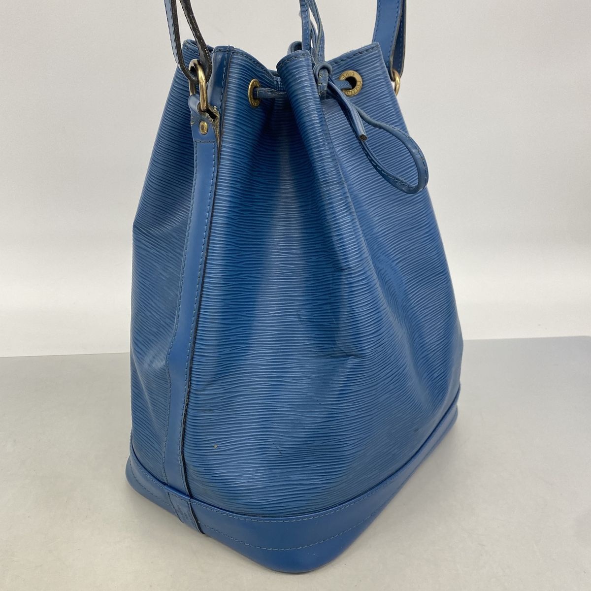 Louis Vuitton Shoulder Bag Epi Noe Toledo Blue — view 2