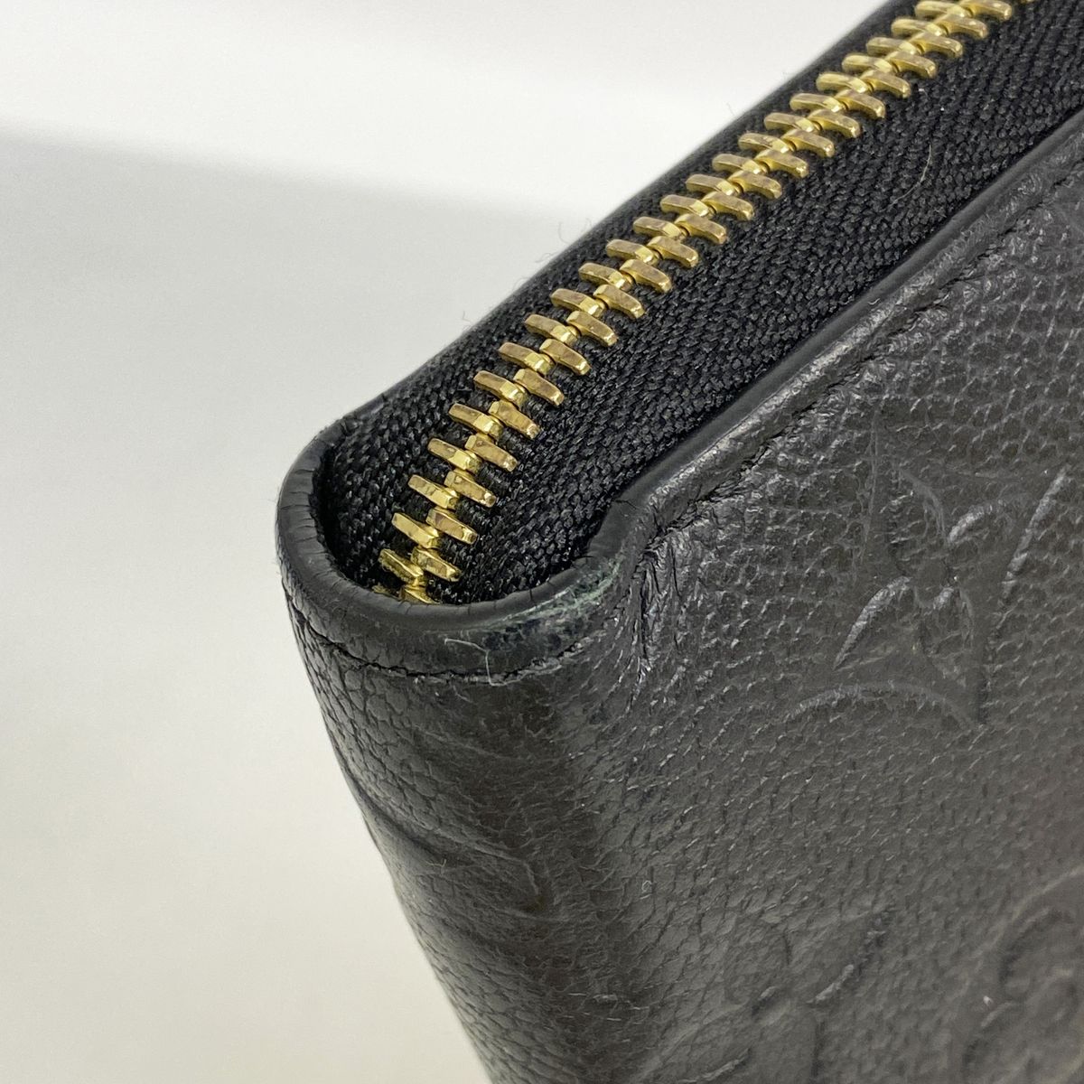 Louis Vuitton Wallet Monogram Empreinte Zippy Noir — view 5