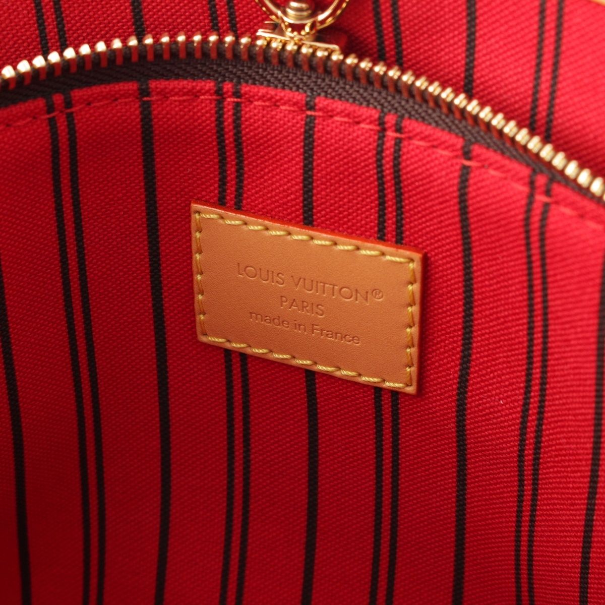 Louis Vuitton Monogram Evermore PM Cowhide Leather Chain Handbag 2-Way Shoulder — view 7