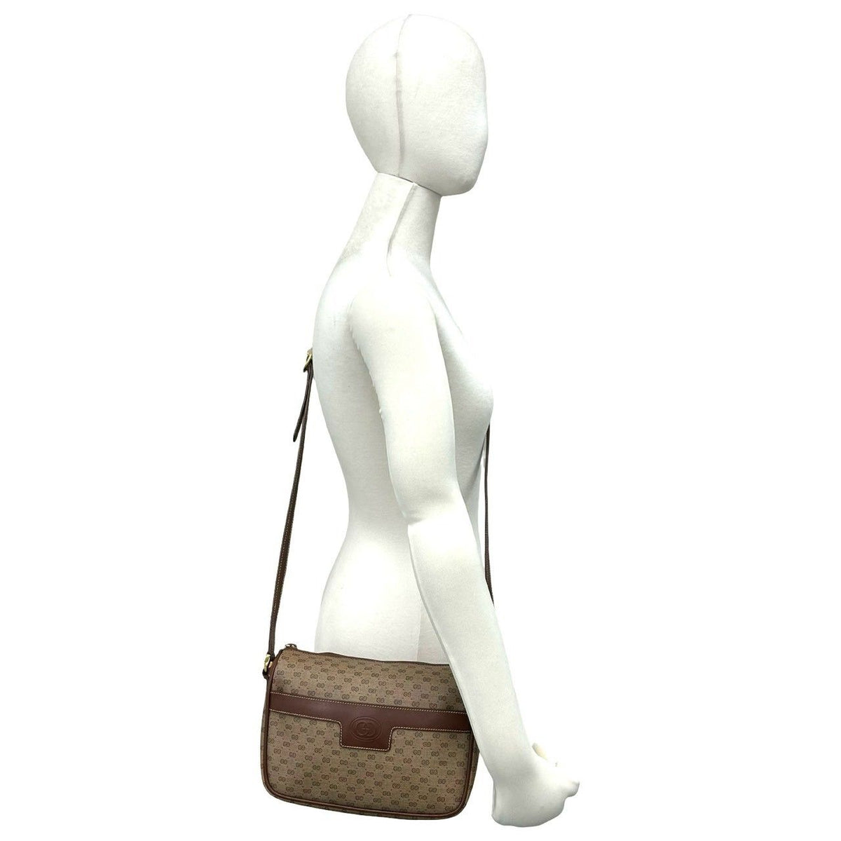 Gucci Vintage Micro GG Logo Pattern Leather Shoulder Bag Pochette Brown — view 2