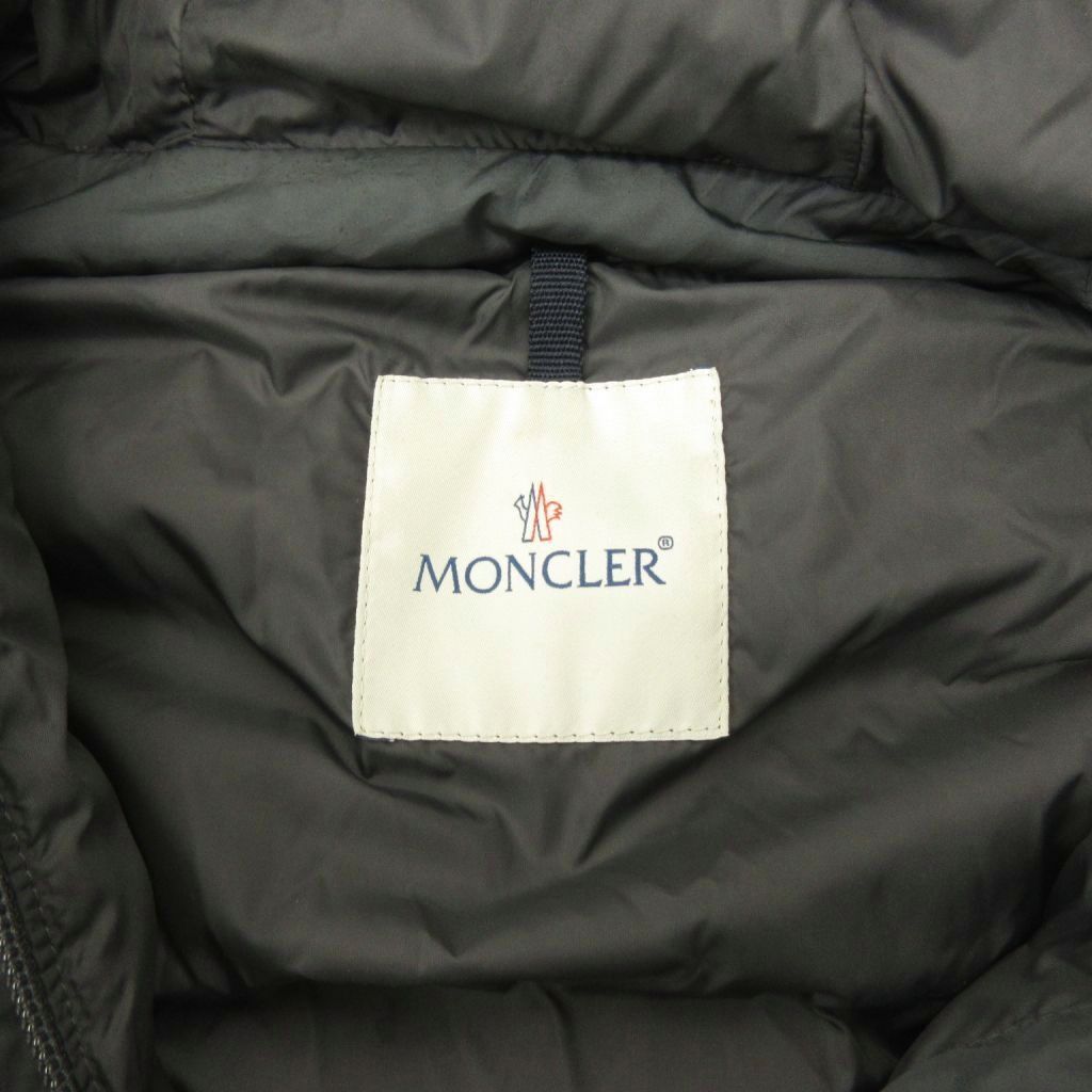 Moncler Gracieux Down Jacket Zip Up Fur Short Length Gray 2 — view 7