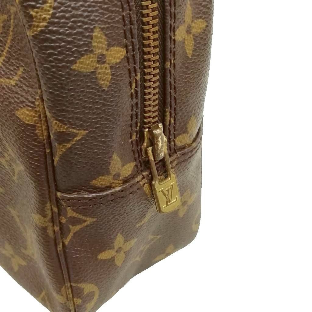 Louis Vuitton Trousse Toilette 27 Monogram Clutch — view 5