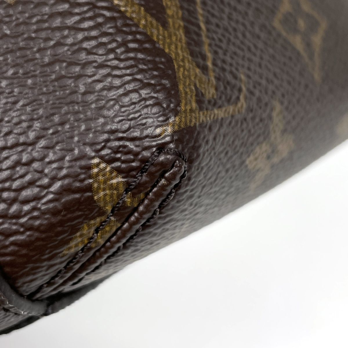 Louis Vuitton Montaigne MM Handbag 2-Way Monogram Brown — view 3