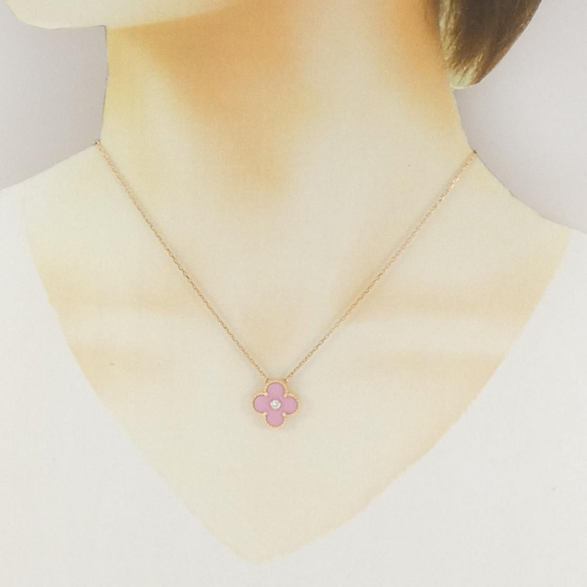 Van Cleef & Arpels Vintage Alhambra X'mas Limited Necklace — view 6