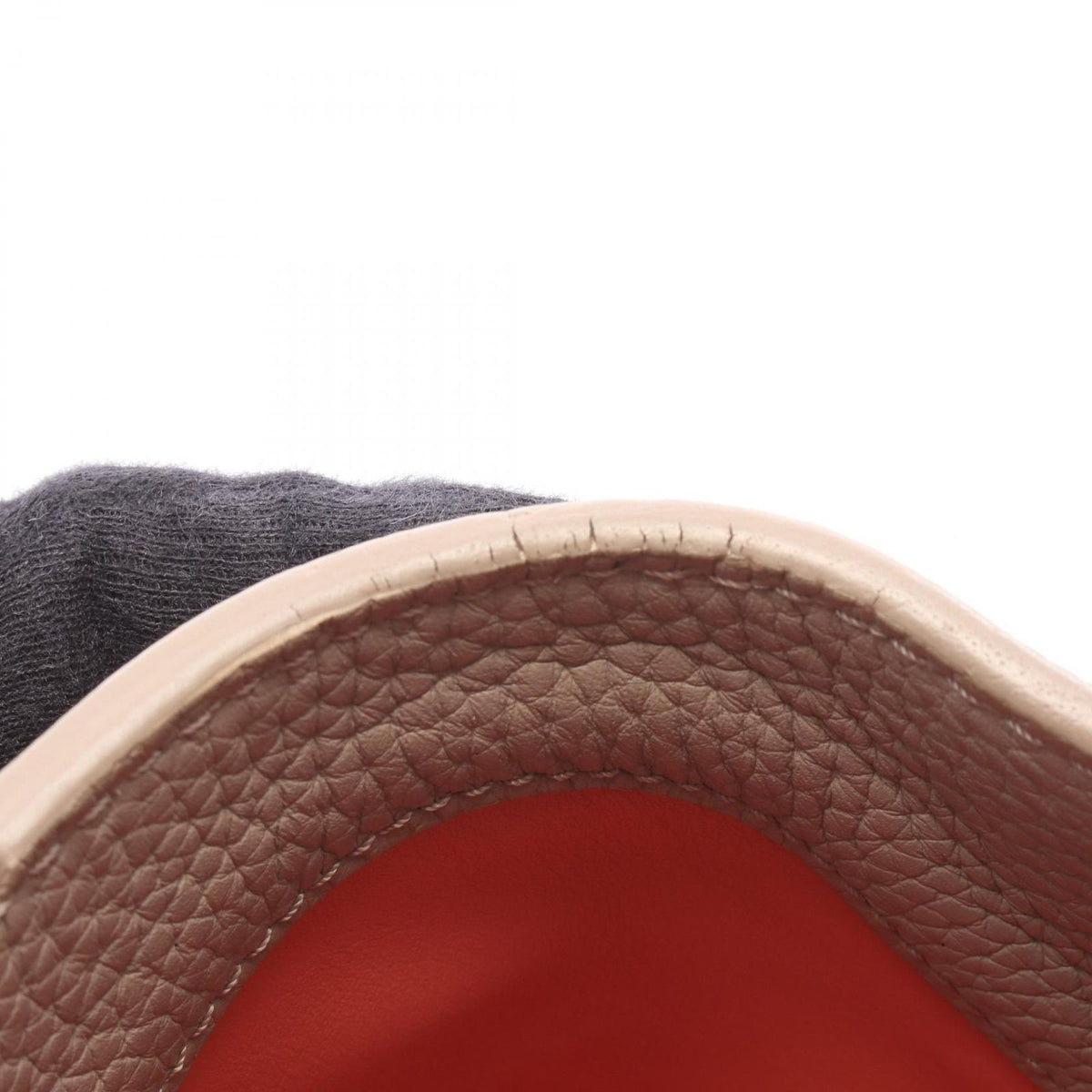 Louis Vuitton Handbag Capucines MM Beige — view 7