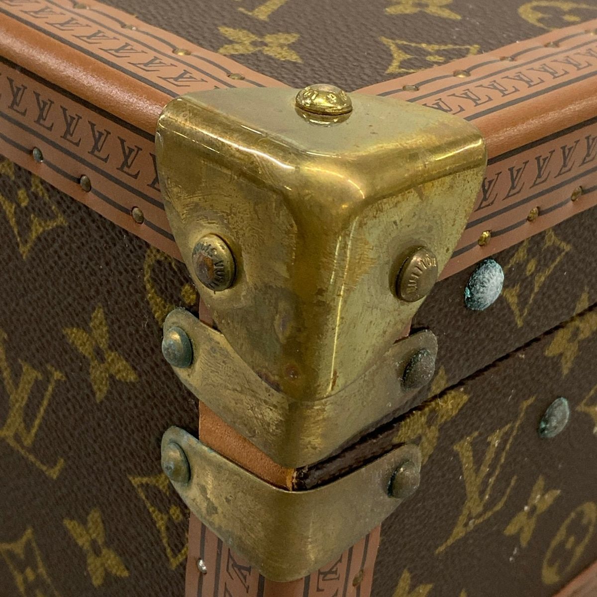 Louis Vuitton Trunk Case Monogram Cotteville 45 — view 7