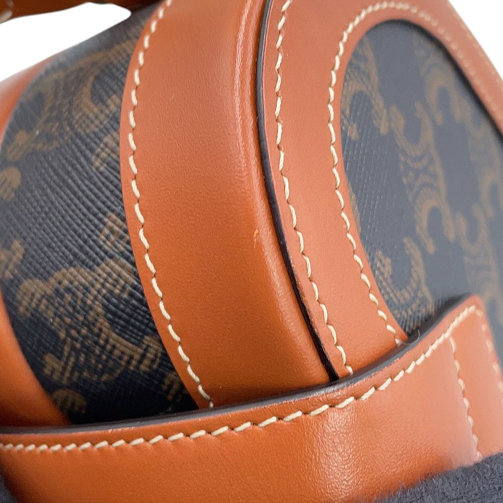 Celine Shoulder Bag Triomphe Heart Leather — view 6