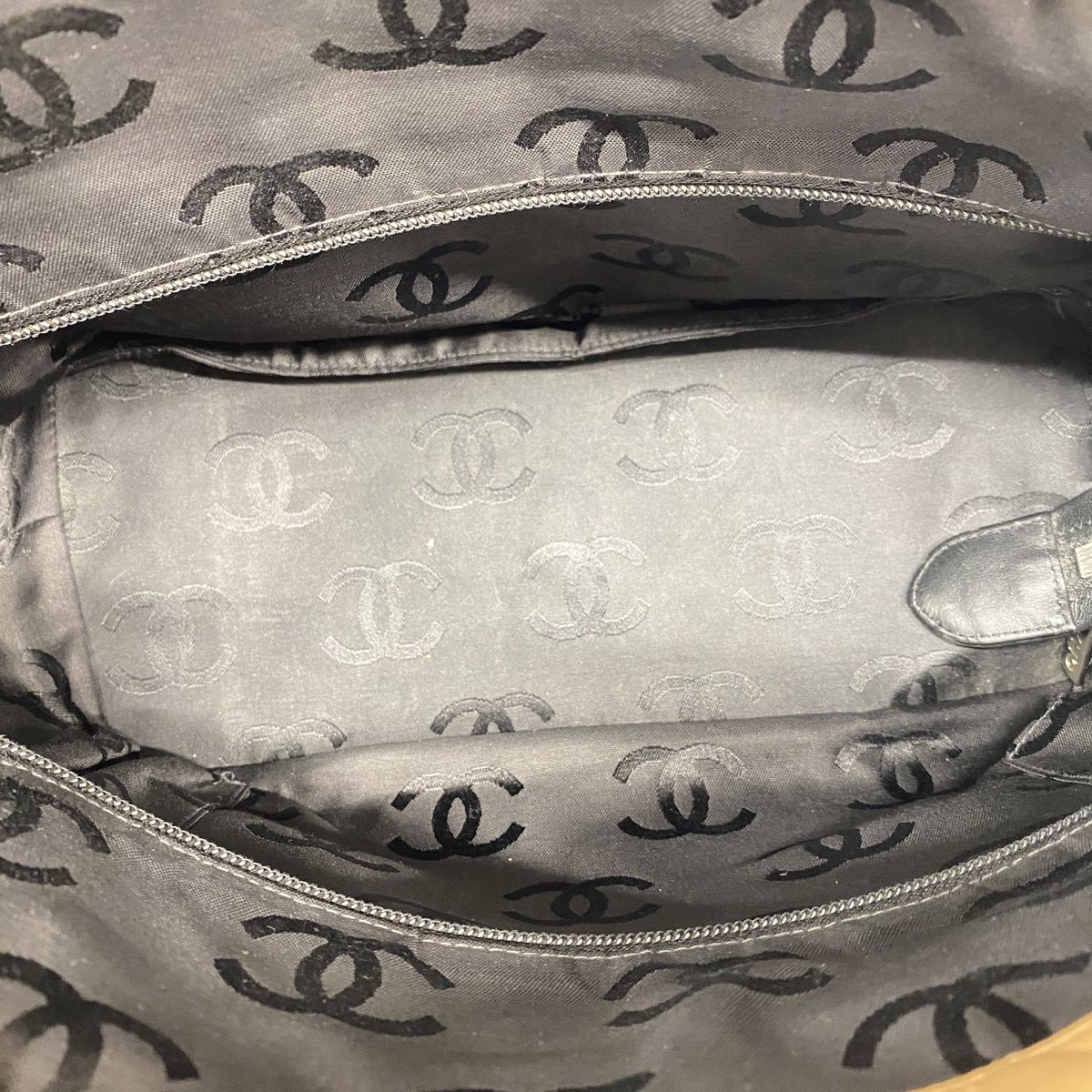 Chanel Tote Bag Cambon Lambskin Beige Black Silver — view 4