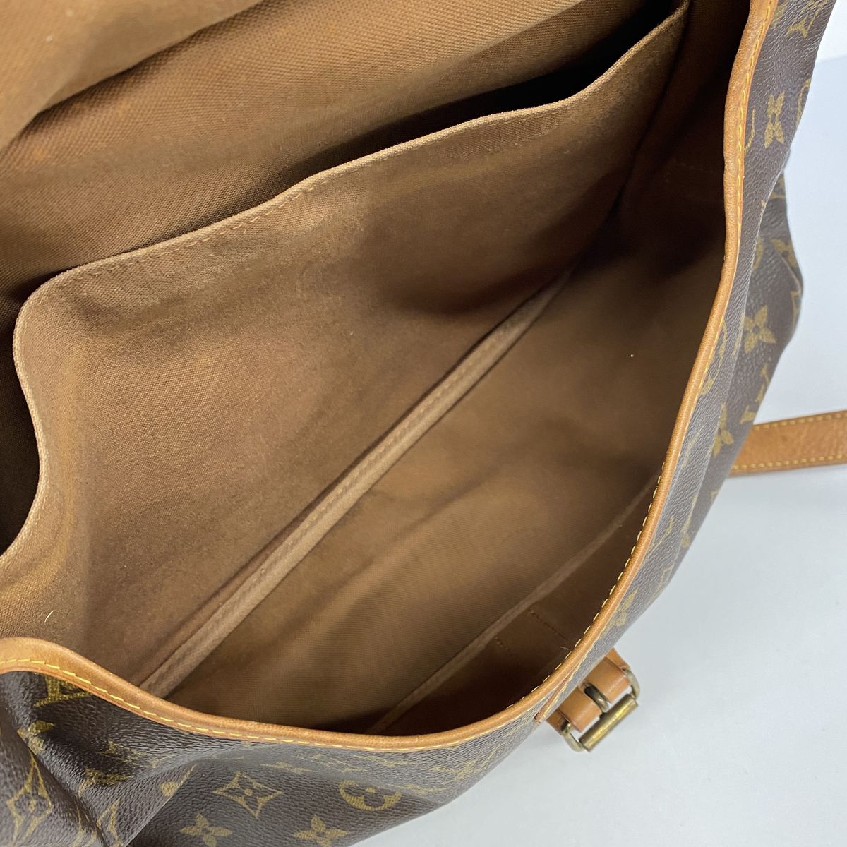Louis Vuitton Shoulder Bag Monogram Saumur 35 Brown — view 4