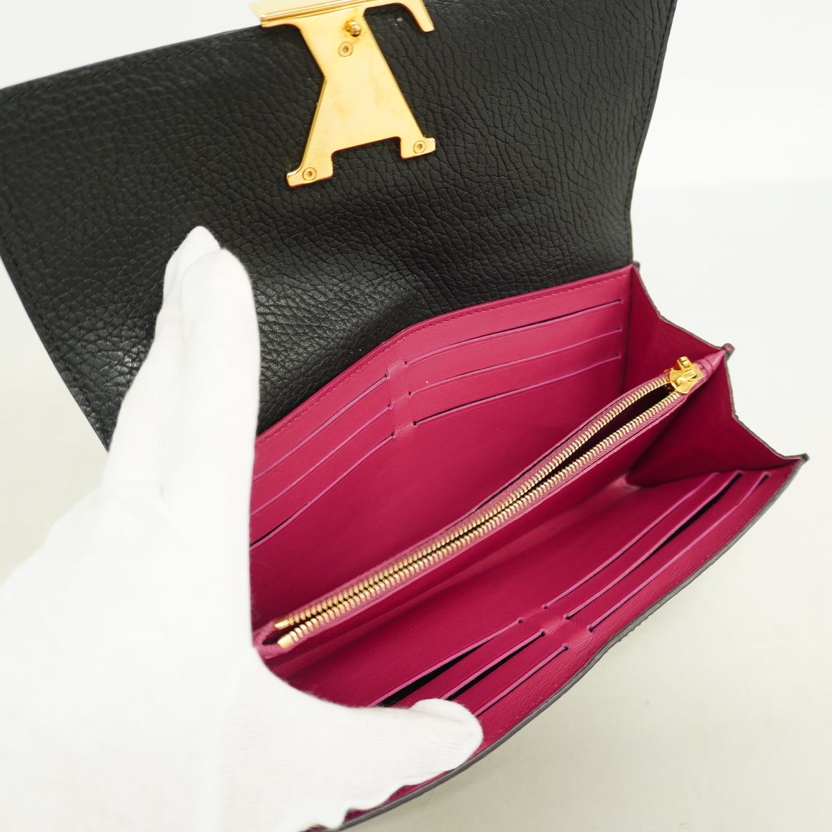 Louis Vuitton Wallet Taurillon Portefeuille Capucines Noir — view 3