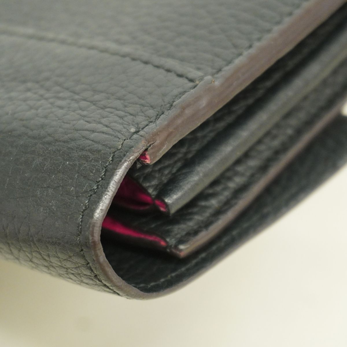 Louis Vuitton Wallet Taurillon Portefeuille Capucines Noir — view 5