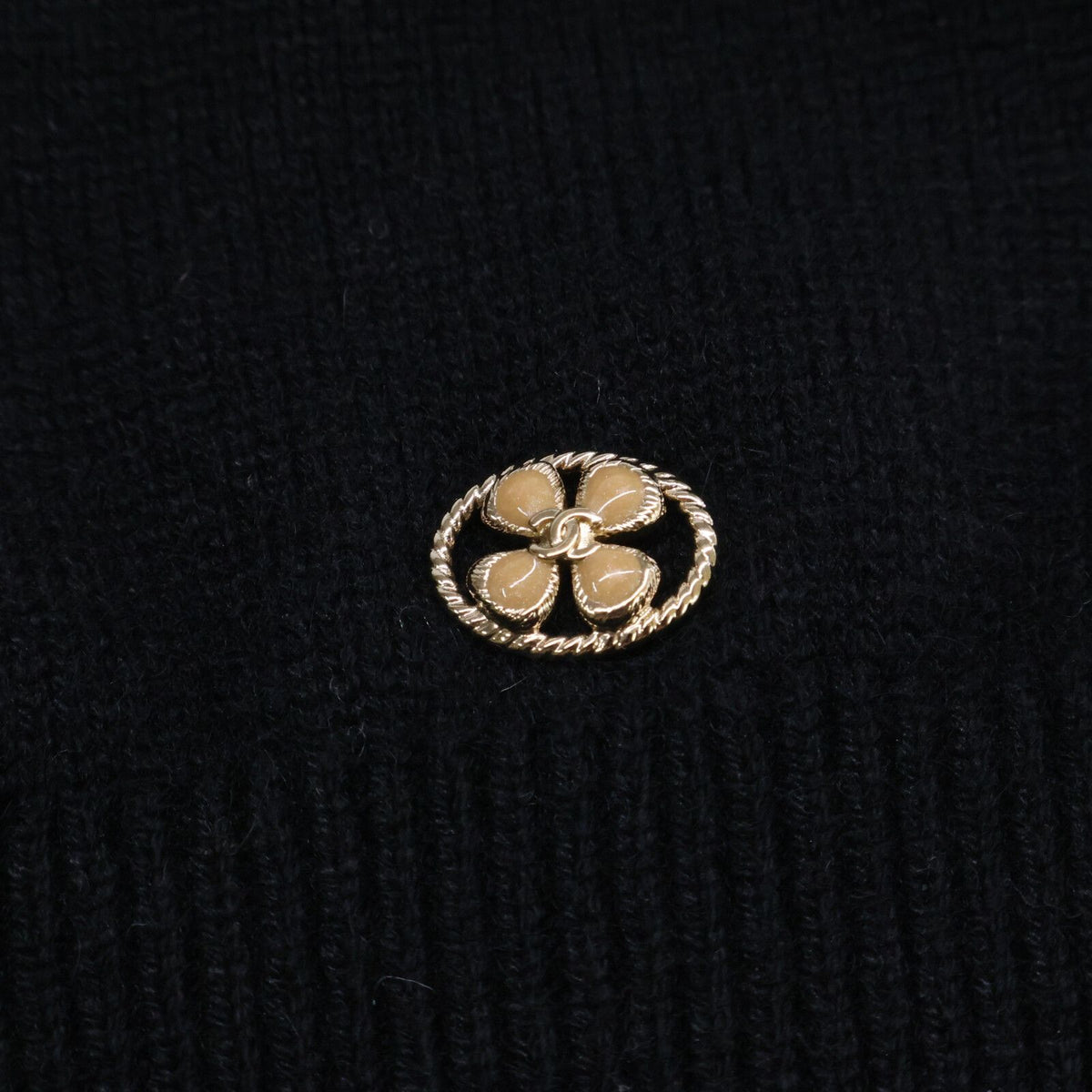 Chanel 24P Cashmere CC Logo Clover Crew Neck Knit Sweater 40 — view 5