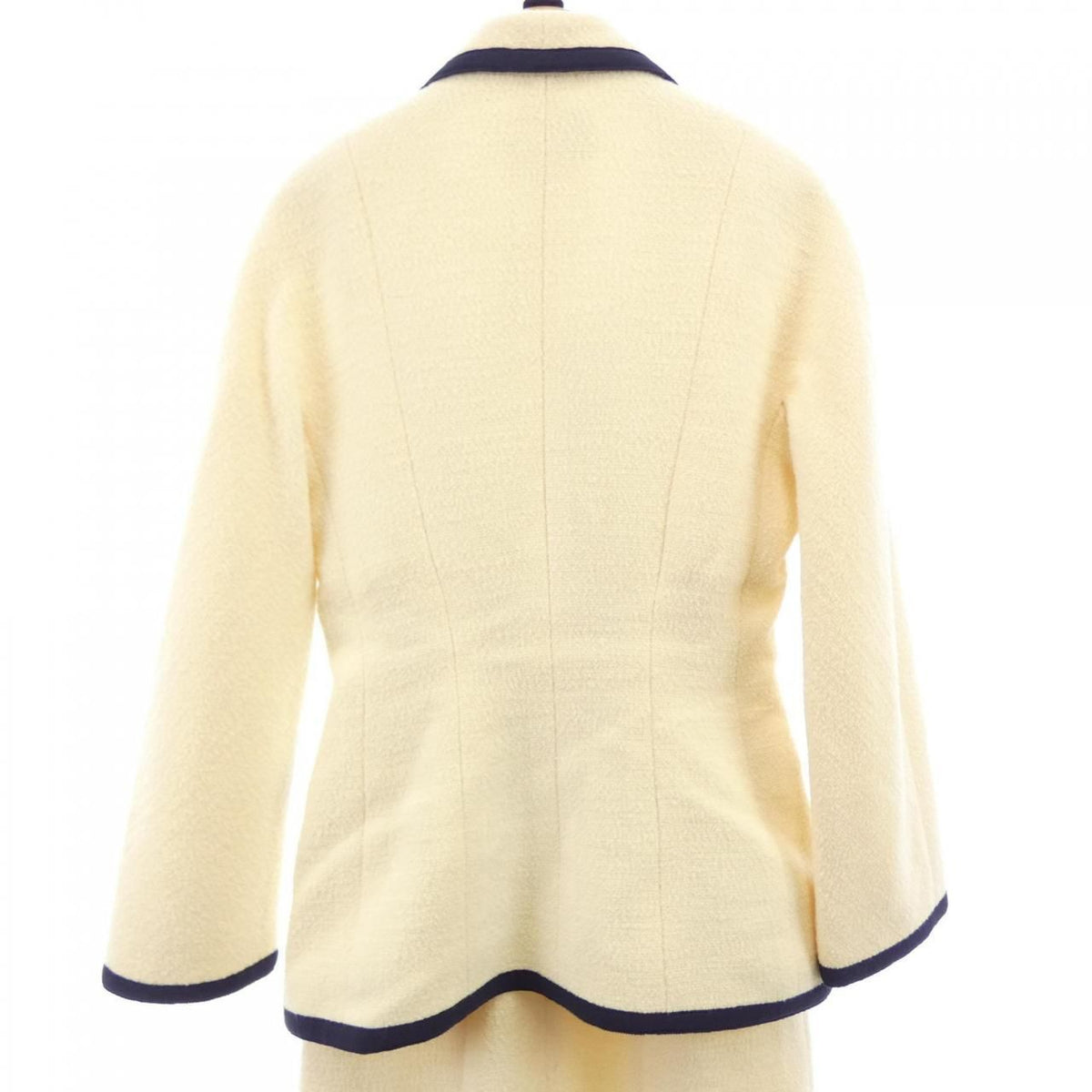 Chanel Vintage Suit White — view 2