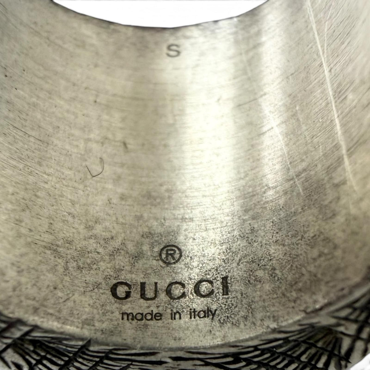 Gucci Arabesque Alphabet Letter Ring Silver — view 5