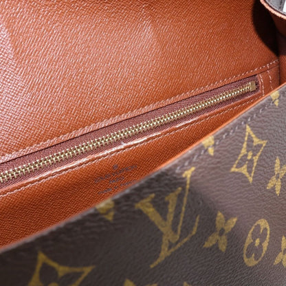 Louis Vuitton Saint-cloud GM Shoulder Bag Monogram Leather Brown — view 8