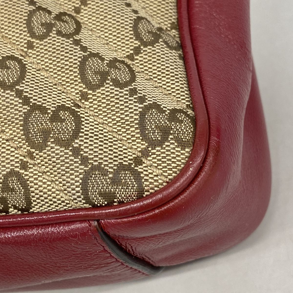 Gucci Shoulder Bag GG Canvas Marmont Beige Red Gold — view 7