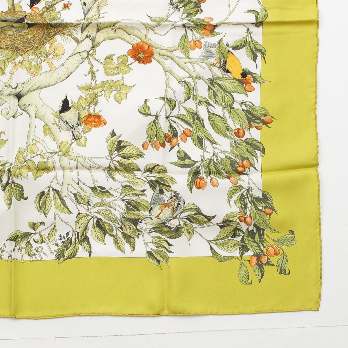 Hermes Carre 90 AU Coeur Des Bois in the Forest Silk All Over Print Scarf Green — view 5