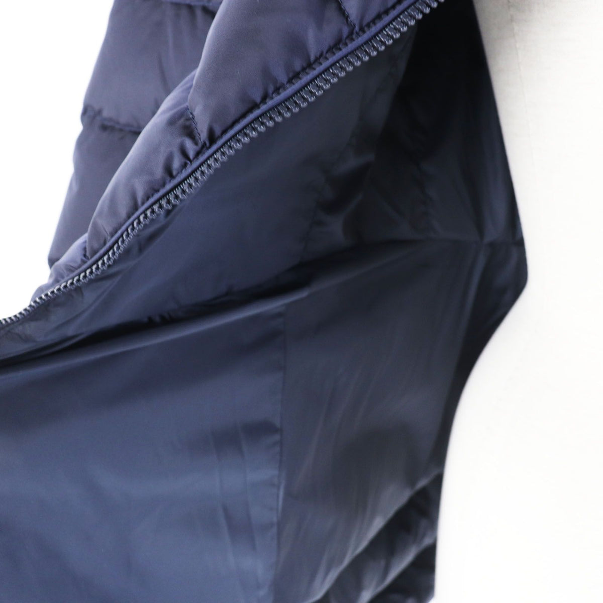 Moncler Mirielon Silhouette with Emblem Down Coat Navy 00 — view 6