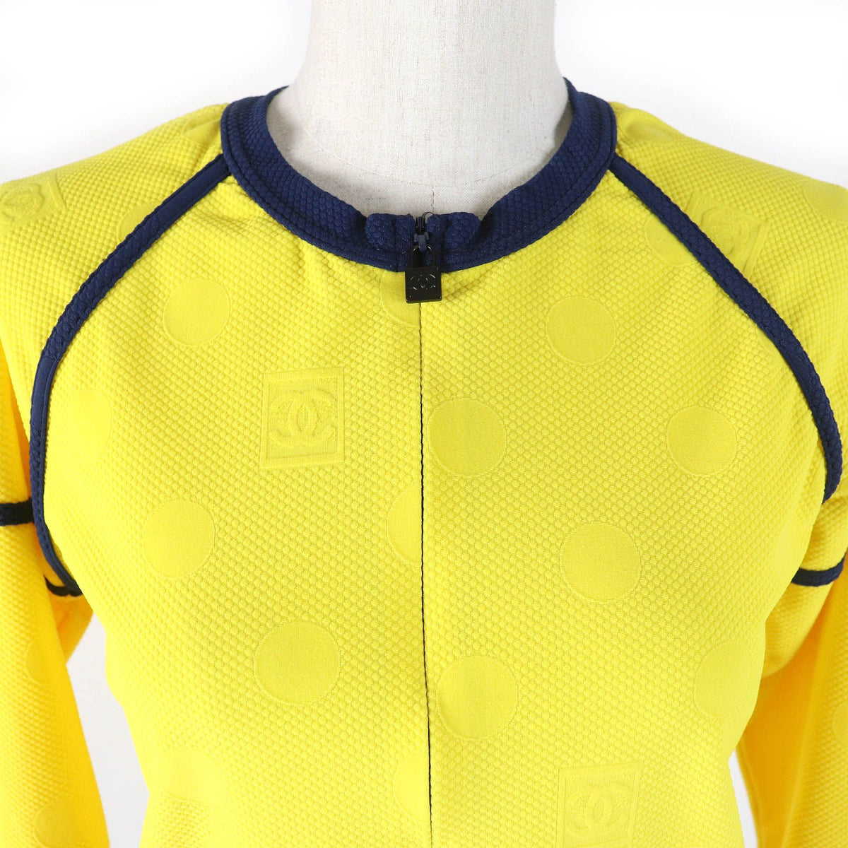 Chanel Vintage 08P Sports Line CC Logo Dot Pattern Collarless Zip UP Jacket 36 — view 4