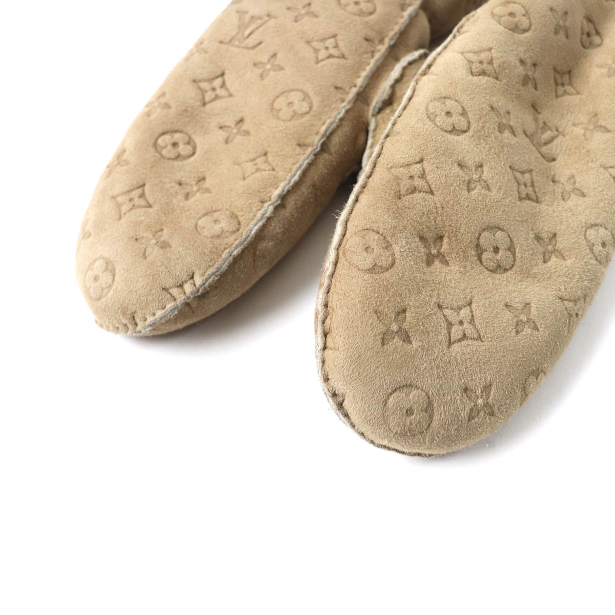 Louis Vuitton Muff Shearling Lamb Monogram Mittens Gloves Beige — view 4