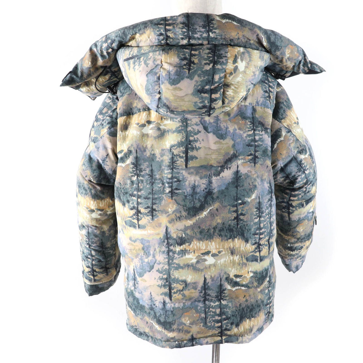 Gucci x The North Face Forest Print Down Coat — view 3