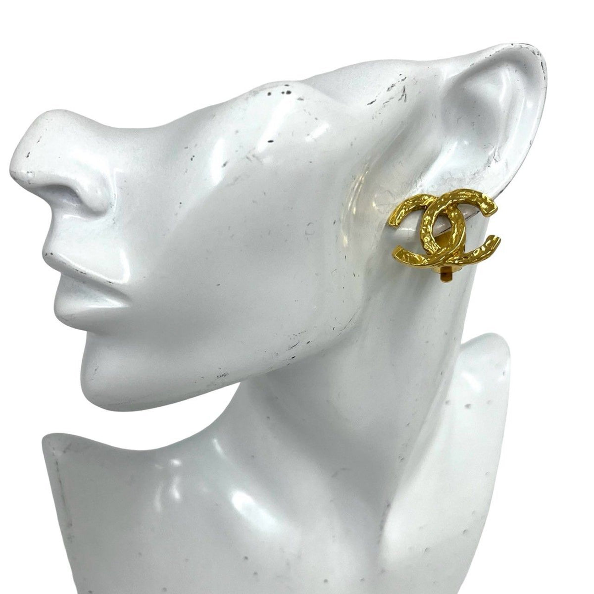 Chanel Vintage CC Logo Earrings Ear Cuff Gold — view 2