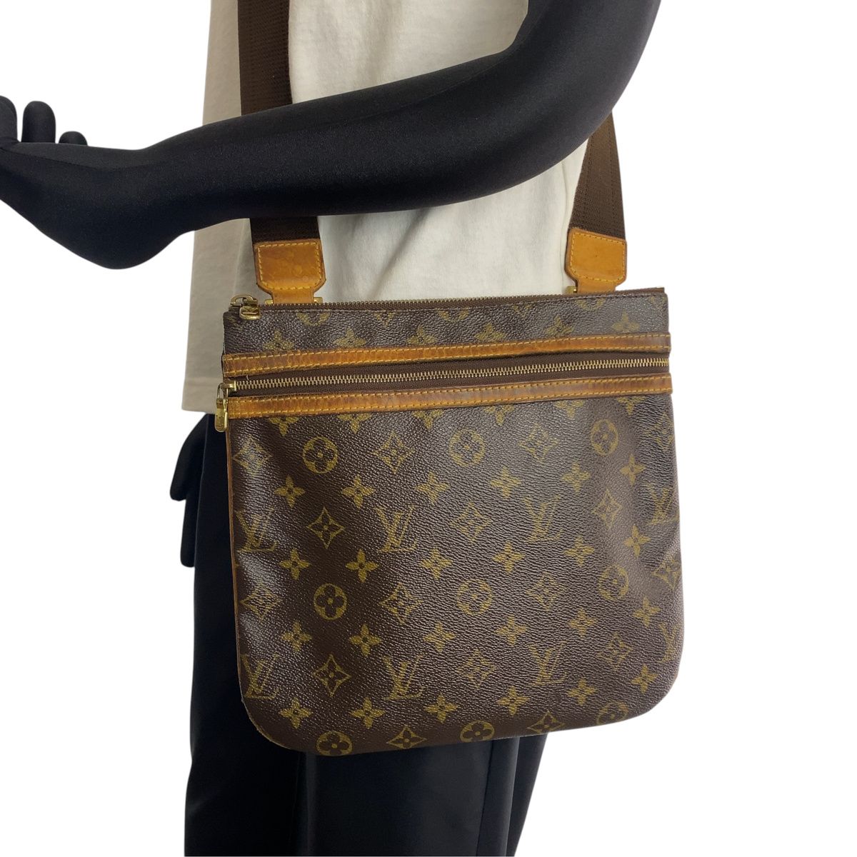 Louis Vuitton Monogram Pochette Bosphore Brown Leather Shoulder Bag — view 6
