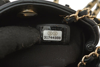 Chanel Chain Shoulder Bag Pochette Quilted Lambskin Black Gold — view 6