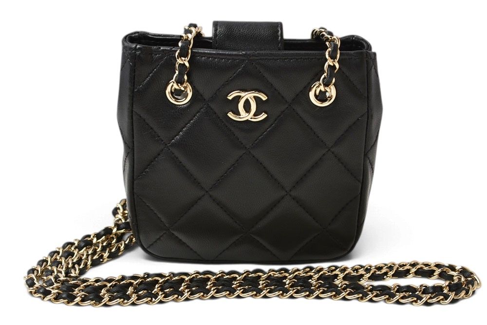 Chanel Chain Shoulder Bag Pochette Quilted Lambskin Black Gold