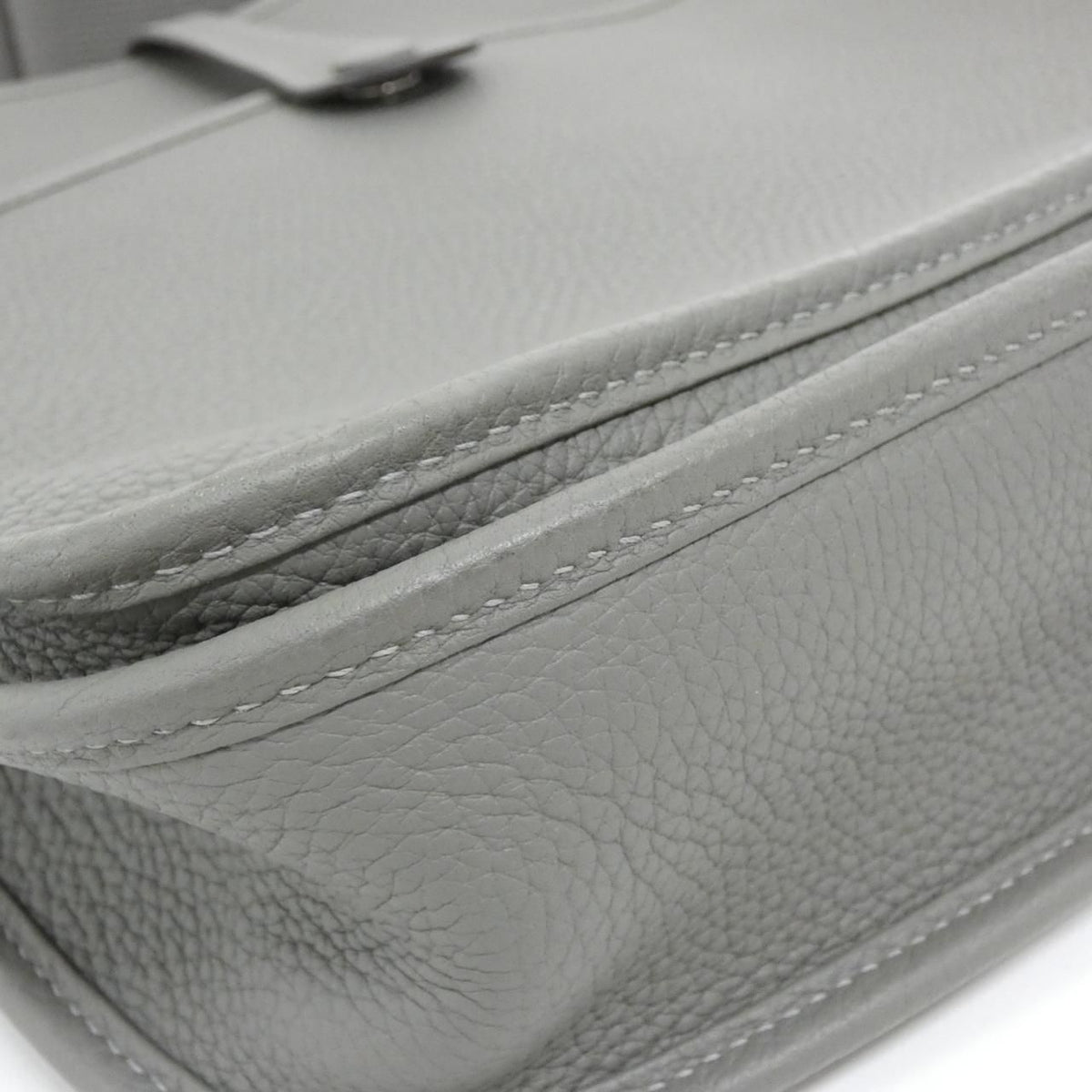 Hermes Evelyne 3 PM Shoulder Bag — view 3