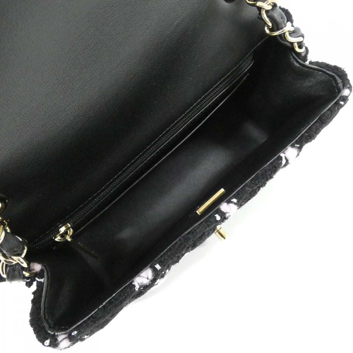 Chanel Shoulder Bag Black — view 7