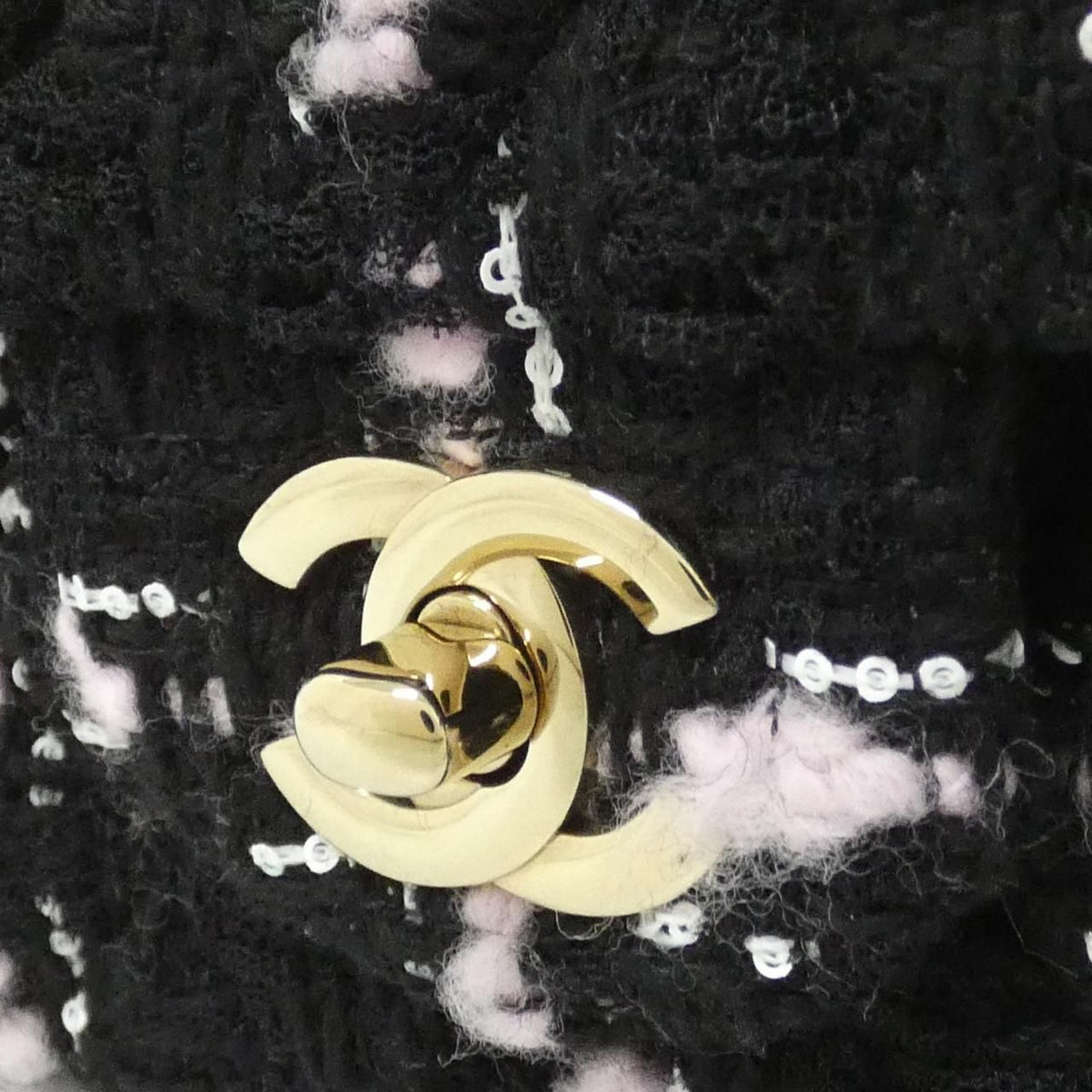 Chanel Shoulder Bag Black — view 4