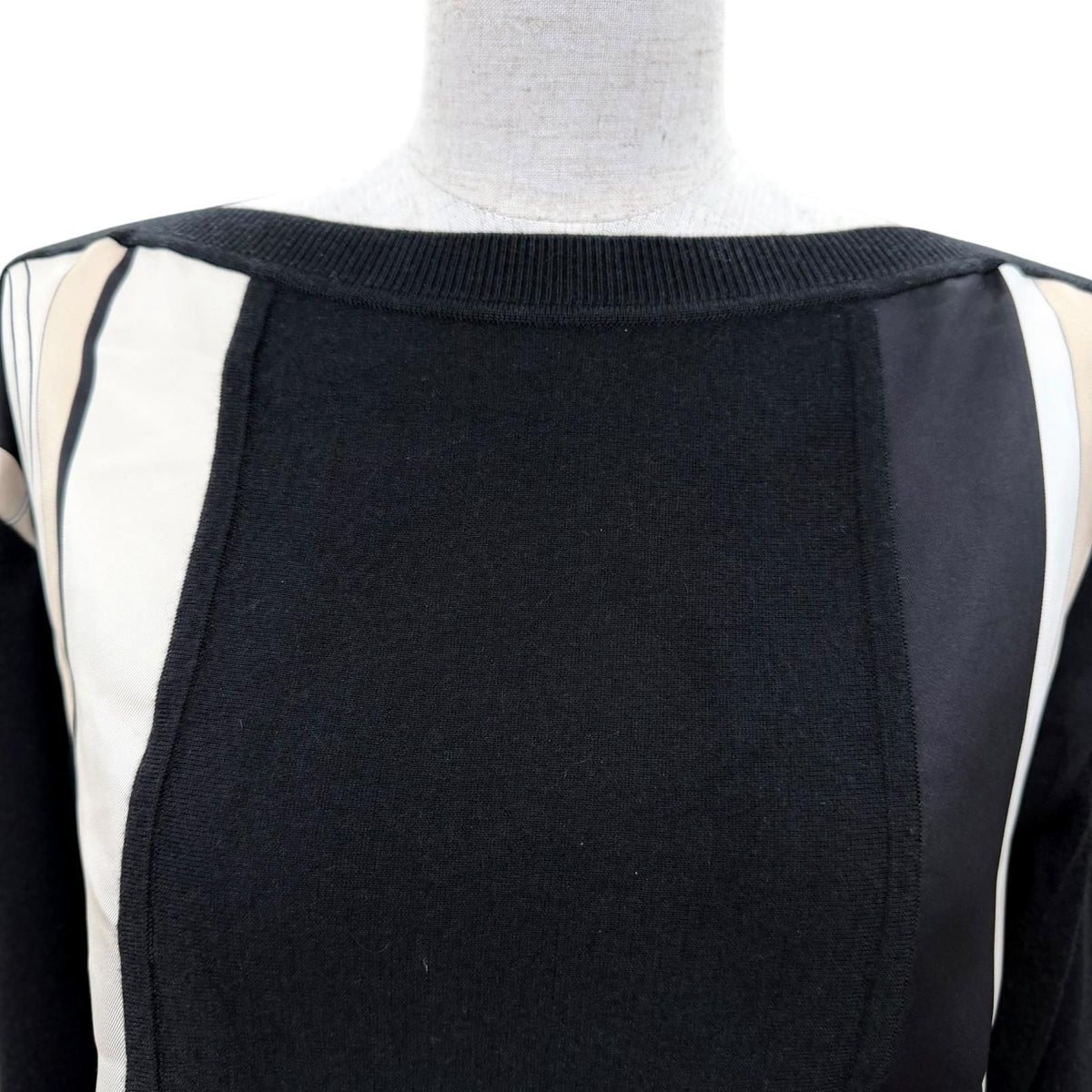 Hermes Ex-Libris Silk Cashmere Twillaine Long Sleeve Knit Black Sweater 34 — view 2