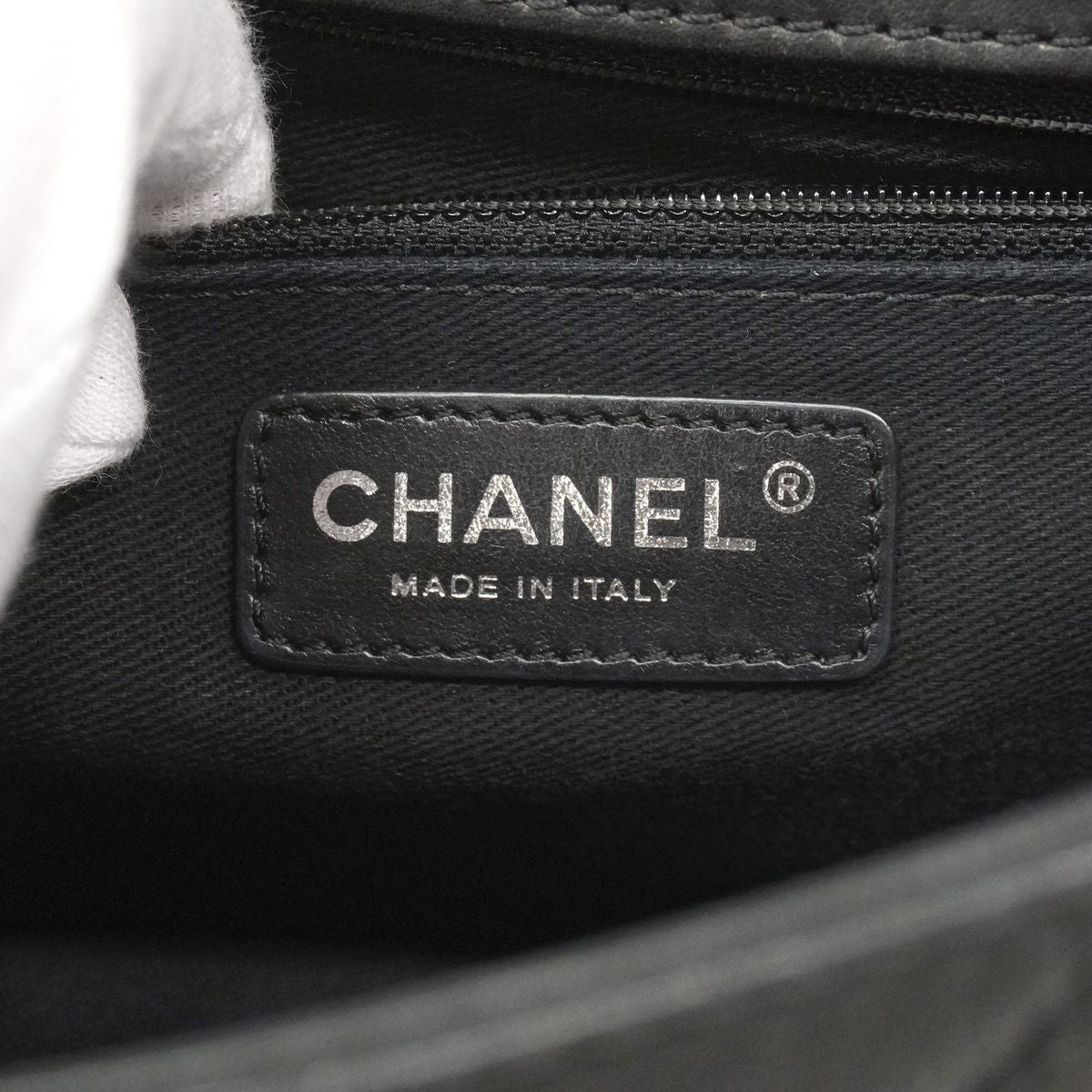 Chanel Shoulder Bag Quilted Leather Black Silver — view 5
