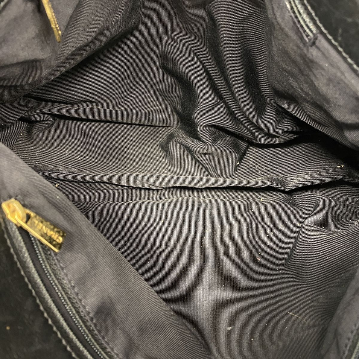Chanel Tote Bag Lambskin Black Gold — view 4