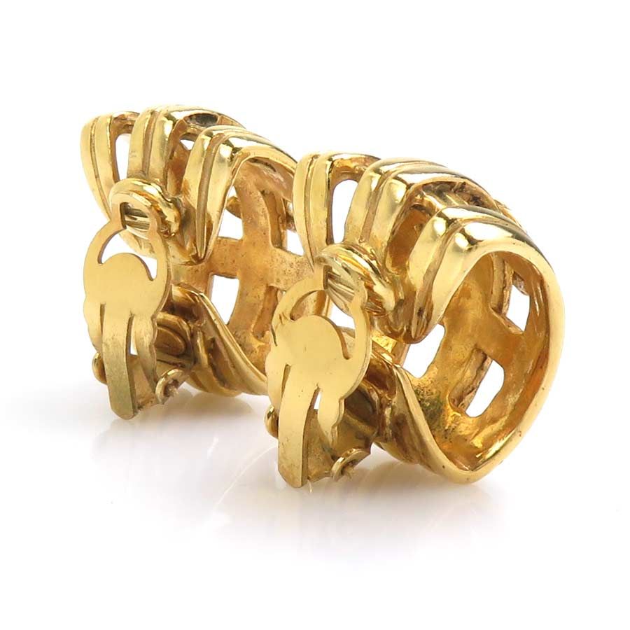Chanel Earrings CC Logo — view 3