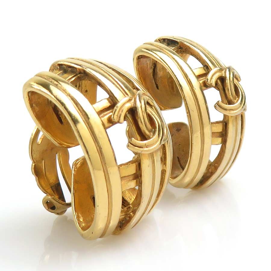 Chanel Earrings CC Logo — view 2