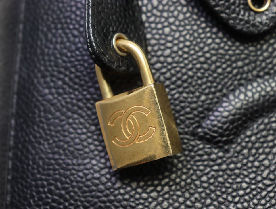 Chanel Vanity Caviar Leather Handbag — view 7