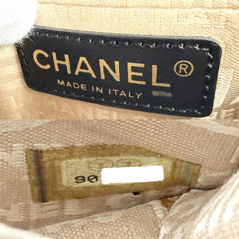 Chanel Pouch CC Logo Case Second Suede Black Gold — view 7