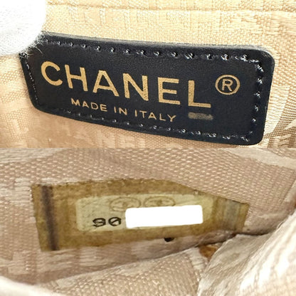 Chanel Pouch CC Logo Case Second Suede Black Gold — view 7