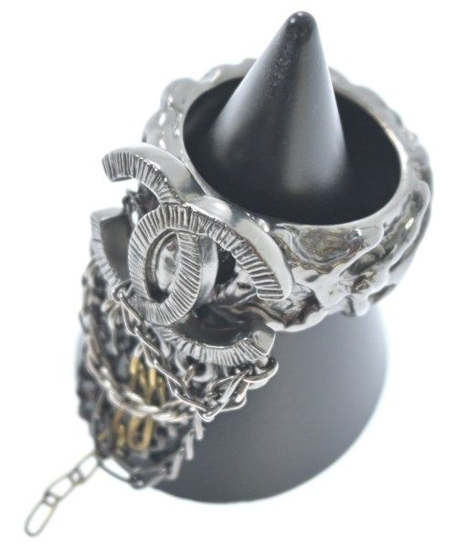 Chanel Ring CC Logo Chain — view 2