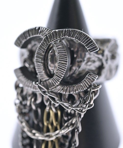 Chanel Ring CC Logo Chain — view 4