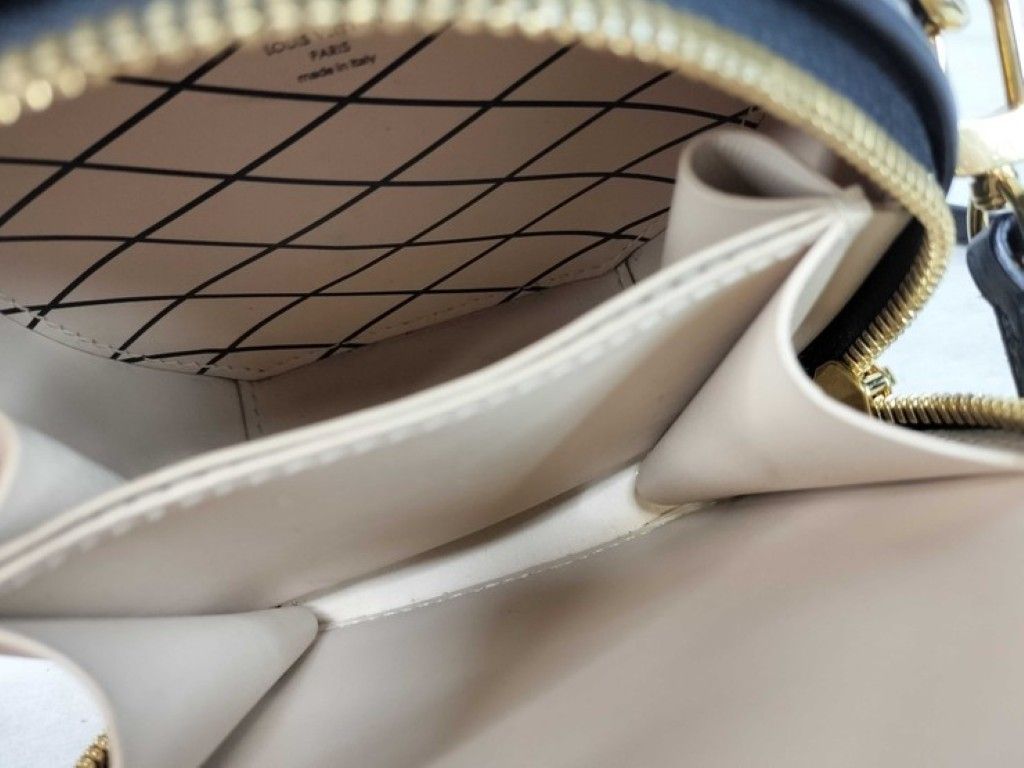 Louis Vuitton Shoulder Bag Mini Boite Chapeau Brown Monogram Reverse Gold — view 8