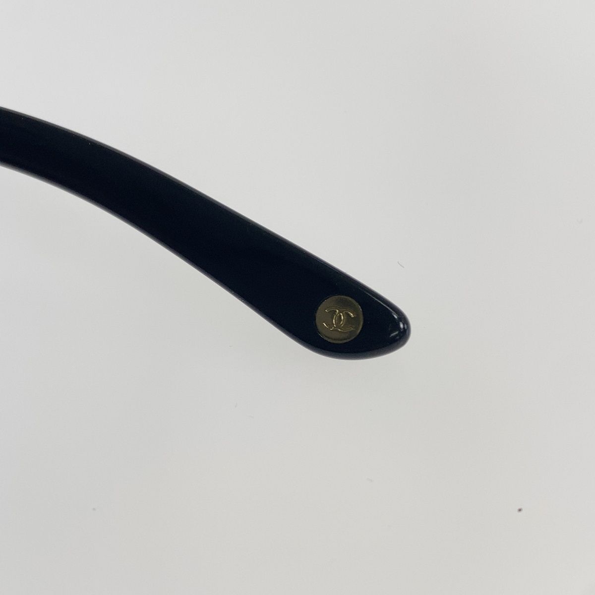 Chanel Vintage CC Logo Black Gold Acetate Sunglasses Eyewear — view 6